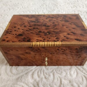 Thuya Wood Jewelry Box – Luxury Keepsake Box with Inlaid Wood Stripes – Gift for Him or Her,Storage Box For Women,Gift Box