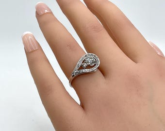 14K Gold Diamond Ring Size 7.5