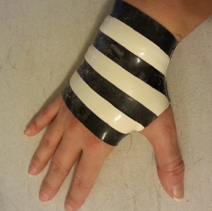 Gloves - Mixed fibers, black & silver — Fashion