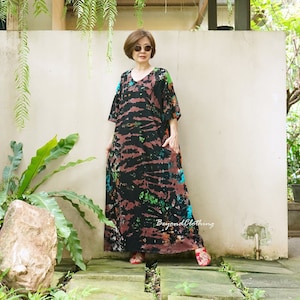 Plus Size Tie Dye Dress, Boho Half Sleeve V Neck Colorful Tie Dye Maxi Dress, Festival Clothing, Boho Tie Dye Resort Dress - TD3J