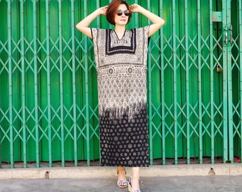 Boho Chic Elegant Deep V Neck Short Sleeve Rectangular Poncho Graphic Discharge Printed Dress Maxi Dress Women Sun Dress