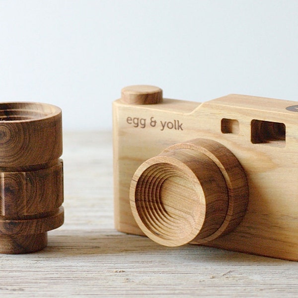 Wooden toy camera - With interchangeable lenses