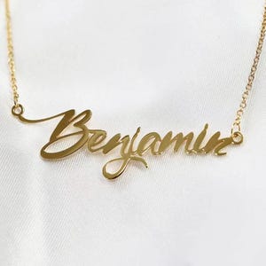 Custom Script Name Necklace, Elegant and Meaningful Jewelry Piece to Celebrate Your Identity or Loved Ones