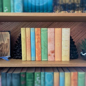 Throne of Glass Paperback Special Edition Dust Jacket Set