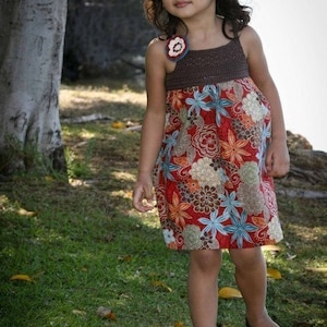 Padrão de vestido de verão para meninas em crochê: tamanhos de 1 a 4 anos (padrão em PDF)