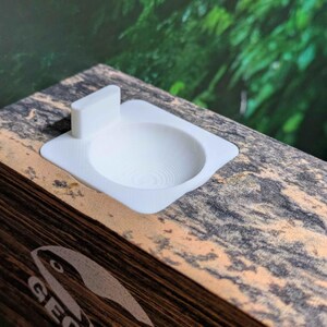 Stackable Reptile Ledge Feeding Bowl