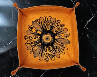 Collapsible Dice Rolling Tray, Embroidered Decorative Daisy design, TTRPG