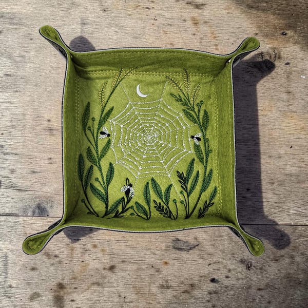 Bandeja para dados Morning Dew: un accesorio de juego elegante y portátil.