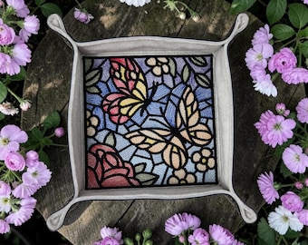 Würfelbrett im Buntglas-Stil, Schmetterling und Blume, Spielzubehör, TTRPG