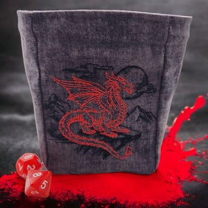 Dragon dice bag, dnd dice bag, dnd Christmas Gift, RPG dice bag, D20 dice pouch, fantasy dice bag, bag of holding