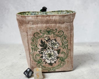Sac de dés fleurs blanches, TTRPG