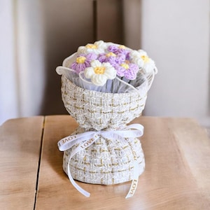 Kleiner gehäkelter Strauß, kleine Kunstblumen, Muttertagsgeschenk, Geschenk für Sie, Mini-Häkelstrauß, Freundin, Dankeschön