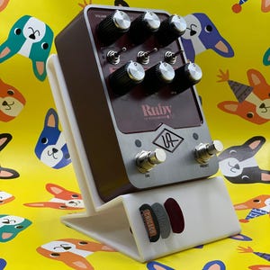 Desktop Guitar Pedal Stand 60 Degree Fits Small and Medium Pedals Universal Audio, Boss, Chase Bliss