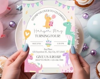 Invitación de cumpleaños de dinosaurio pastel para niña: Fiesta de los Tres Rex (Plantilla editable de Canva)