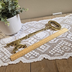 Vintage Large Solid Brass Skeleton Key – Hollywood Regency Boho Wall Décor