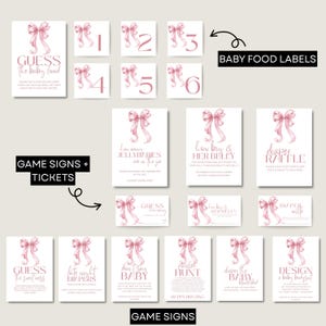 Op de afbeelding: Een verzameling roze en witte borden voor babyspelletjes en voedseletiketten. De borden tonen een aquarel strik ontwerp en verschillende zinnen zoals "Raad de babyvoeding" en "Luierloterij".