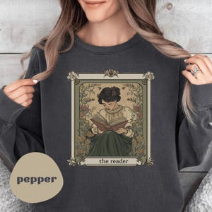 Comfort Colors® Sweatshirt The Reader Tarot Crewneck Vintage Reading Floral Witchy Sweatshirt for Book Lover Gift Dark Academia Book Club