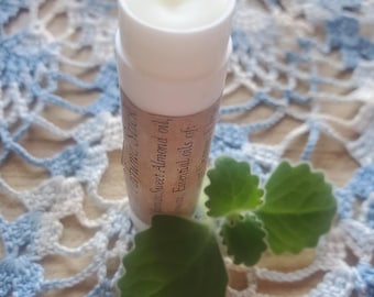 Vanilla Solid Perfume Stick – Handmade Natural Perfume – Sweet, Citrus & Woodsy Scent – Chemical-Free. Made with essential oils!
