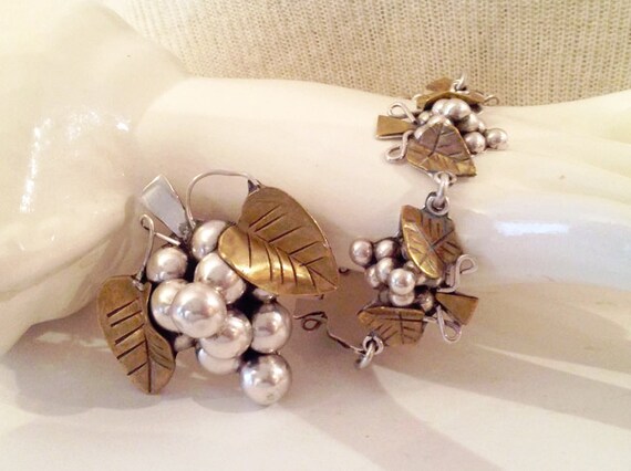 1970s Mexican Sterling Silver 925 Figural Grape Br