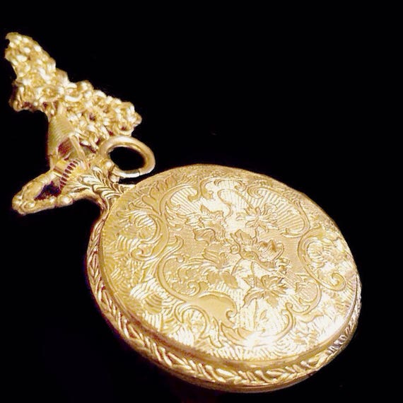 Disney Mickey Mouse Pocket Watch Lorus By Seiko Walt W - Seiko Gold Pendant Watch Disney Mickey Mouse Pocket Watch Lorus By Seiko Walt W - Seiko Gold Pendant Watch