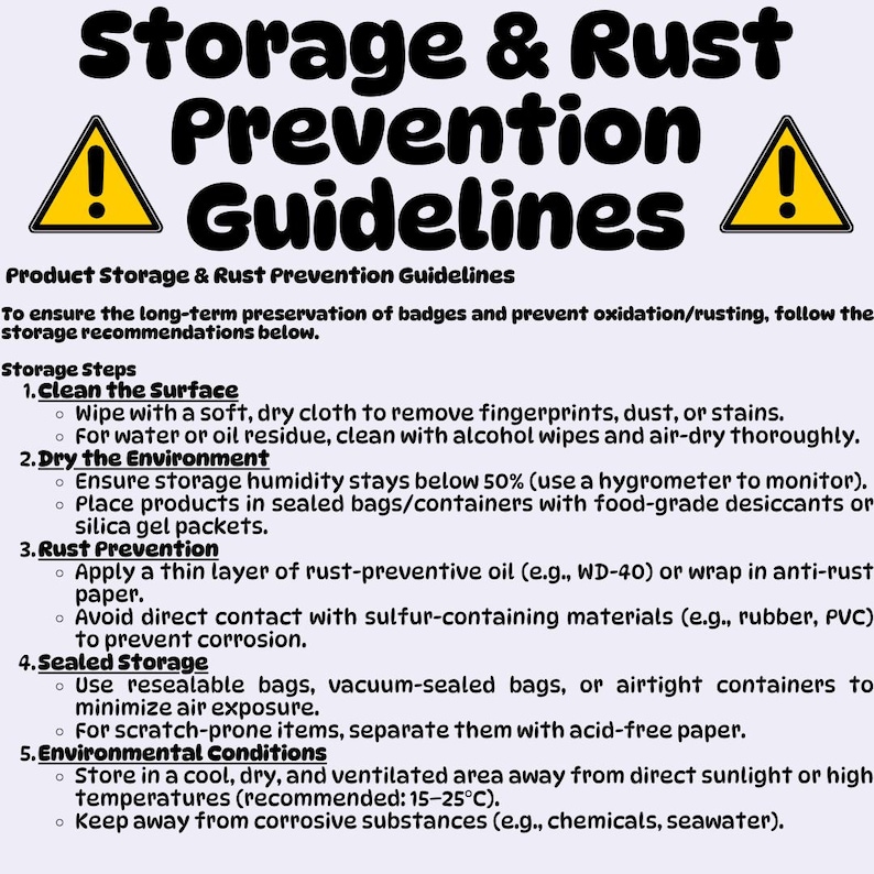 Op de afbeelding: Een witte achtergrond met zwarte tekst met richtlijnen voor opslag en roestpreventie. De titel "Storage & Rust Prevention Guidelines" staat bovenaan, met gele gevaarsymbolen. De tekst geeft stappen voor reiniging, droging, roestpreventie, verzegelde opslag en omgevingscondities.