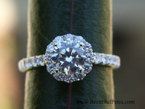 Diamond Engagement Ring  -14K white gold - Round - Flower Halo - Pave - Antique Style - Bp0014