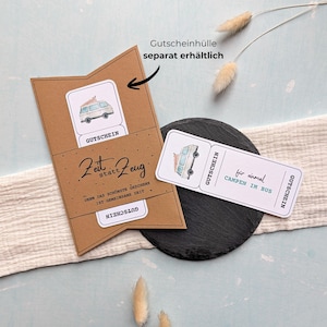 Sjabloon voor een kampeervoucher met bus