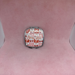Personalized pocket mirror