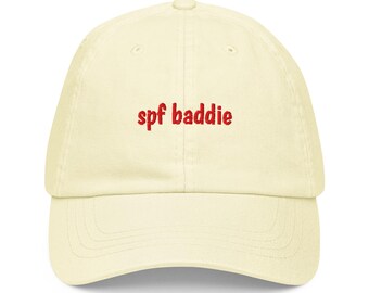 SPF Baddie Bestickte Kappe: Kosmetikerin Hautpflege Hut