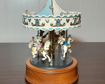 Caja de música del carrusel de Mickey de Disney Willitts Designs 63022 Mis cosas favoritas