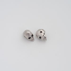 Cuentas espaciadoras de calavera plateada, cuentas de calavera rellenas de plata, fabricación de accesorios de joyería DIY