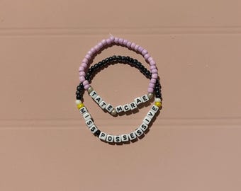 Pulsera Tate McRae / Joyería hecha a mano / Miss Possessive / Gira Miss Possessive / Sujetador de encaje morado / Puerta giratoria / Dios mío / Coche deportivo