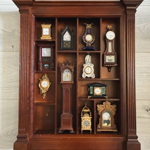 Collezione di orologi in miniatura vintage Franklin Mint (anni &#39;80) - 12 di 13 con vetrina in legno