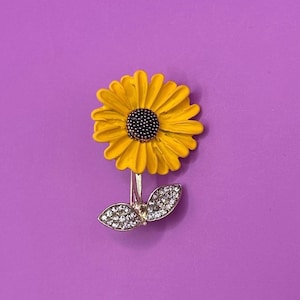 Sunflower Brooch: Floral Lapel Pin