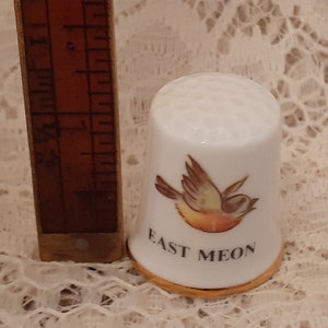 East Meon Thimble Bone China Souvenir Thimble w Robin Bird