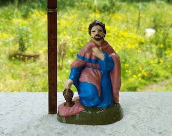 Vintage Ceramic Nativity Figure King Wise Man or Magi  5.5 inches tall Christmas Creche Scene Person