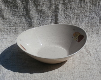 Leaf Pattern Sherwood Oval Vegetable Serving Bowl, Made in California by Metlox Vernon Kilns