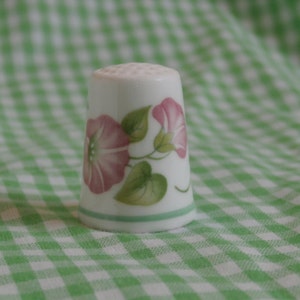 Vintage Floral Thimble Royal Worcester Fine Bone China Pink Morning Glory and Blue Flowers Thimble Made in England, English Floral