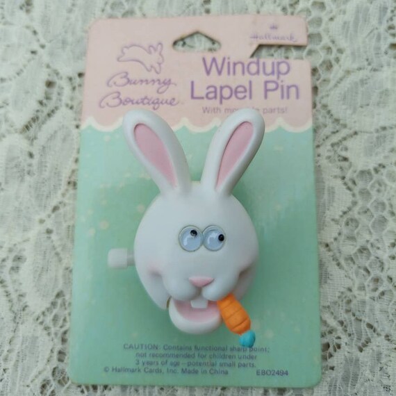 Hallmark PIN Easter Vintage WIND UP BUNNY Rabbit GOOGLY EYES Holiday Brooch Hallmark PIN Easter Vintage WIND UP BUNNY Rabbit GOOGLY EYES Holiday Brooch