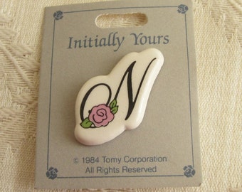 Vintage Brooch Pin Ceramic Letter N Initial Pin 1980s with Pink Flower