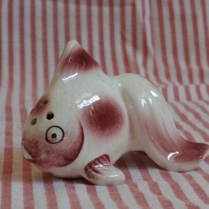 Fantail Goldfish Salt or Pepper Shaker, Figural Made in Japan, Fish Figurine