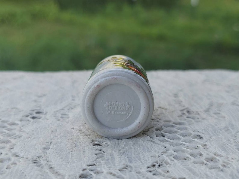 Easter Funny Design Candle Holder Nest of Colorful Eggs Miniature Made in West Germany bild 6