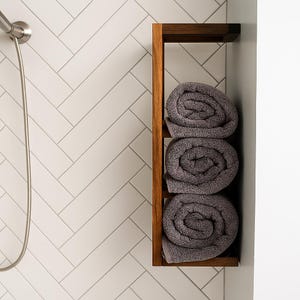 Rustic Wooden Towel Rack – Wall Blanket Holder – Natural Wood Blanket Display – Farmhouse Style Home Decor – Handmade Wall Rack