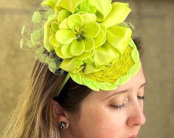 Kentucky Derby bright Green fascinator hat on headband with silk veil net, velvet beaded flower and leaves, satin ribbon bow, hats for women