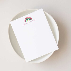Modernes Regenbogen personalisiertes Briefpapier, Set mit 10 Grußkarten mit Umschlägen, ideal für Tweens und Teens