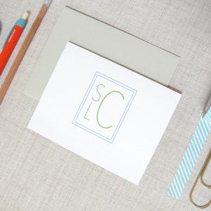 Gestapeltes Monogramm-Briefpapier, Set mit 10 personalisierten Klappkarten, benutzerdefinierte Farben