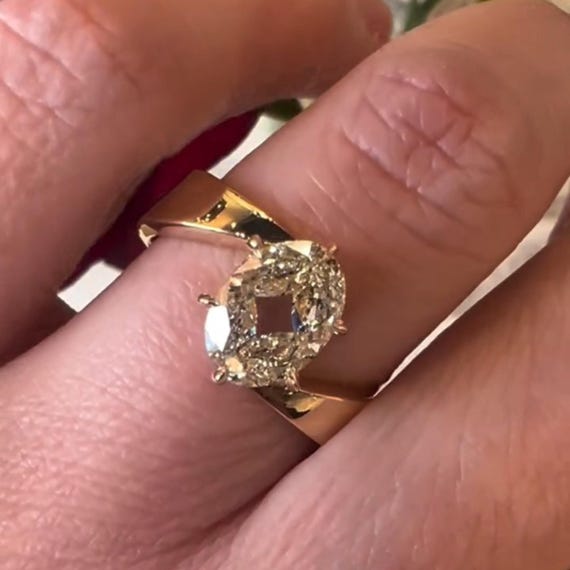 Unique 3.00 CT Brilliant Oval Portrait Cut Moissanite Engagement Ring 14K Solid Yellow Gold Bypass Wedding Anniversary Solitaire Gift Ring