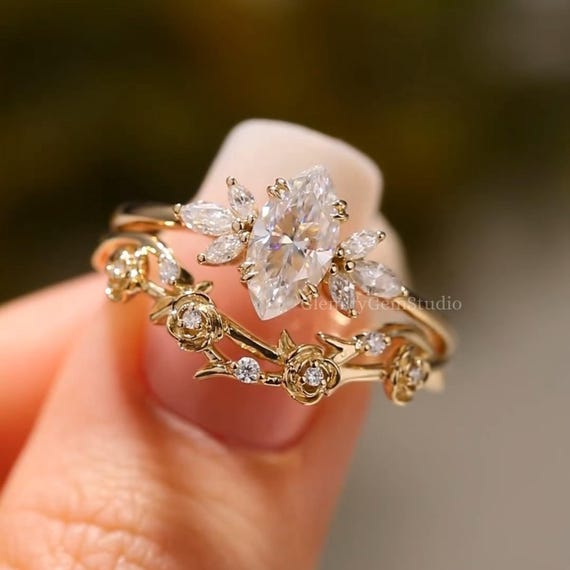 Marquise Lab Grown Diamond Engagement Ring Set, Yellow Gold Leaf Wedding Band