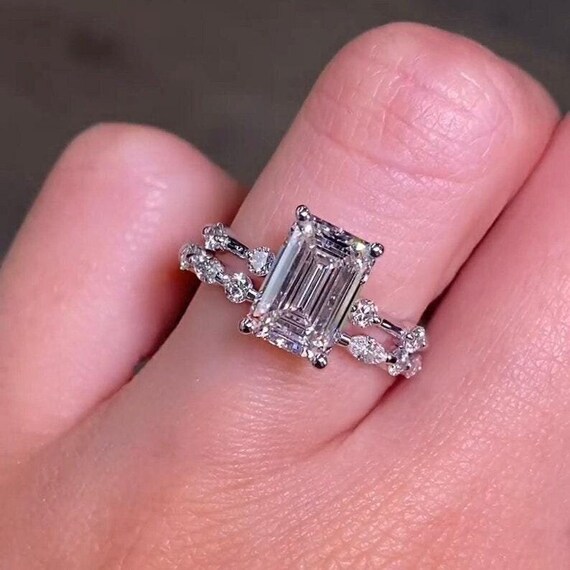 2.50 CT Emerald Cut Moissanite Diamond Engagement Bridal Set 14K Solid Gold Marquise Round Wedding Ring Band Promise Ring Set Gift For Her