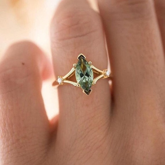 Unique 2.50 CT Green Marquise Cut Moissanite Diamond Engagement Ring 14K Solid Yellow Gold One Diamond With Split Shank Wedding Gift Ring